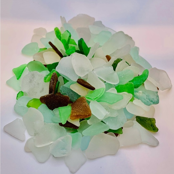 BEACH SEA GLASS 170+pieces Beautiful shapes & colors - Picture 5 of 11